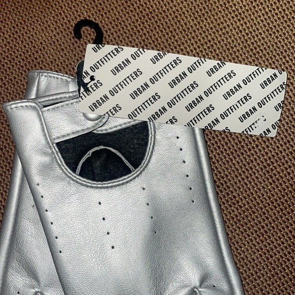 Silver Urban Outfitters Faux Leather Moto Glove Sleek gloves - Picture 7 of 9